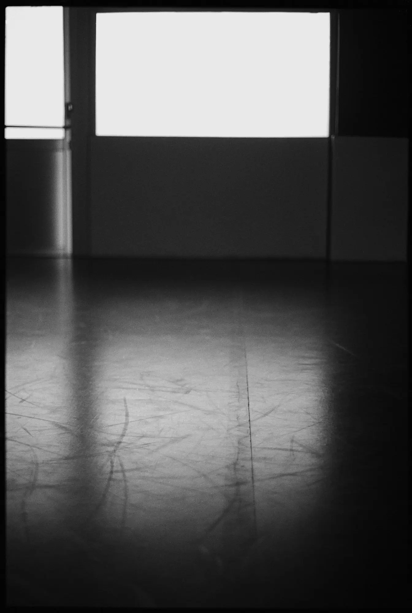 ON THE MAT - Image 1